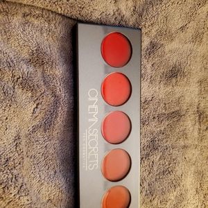 Brand New Cinema Secrets Red Carpet Collection